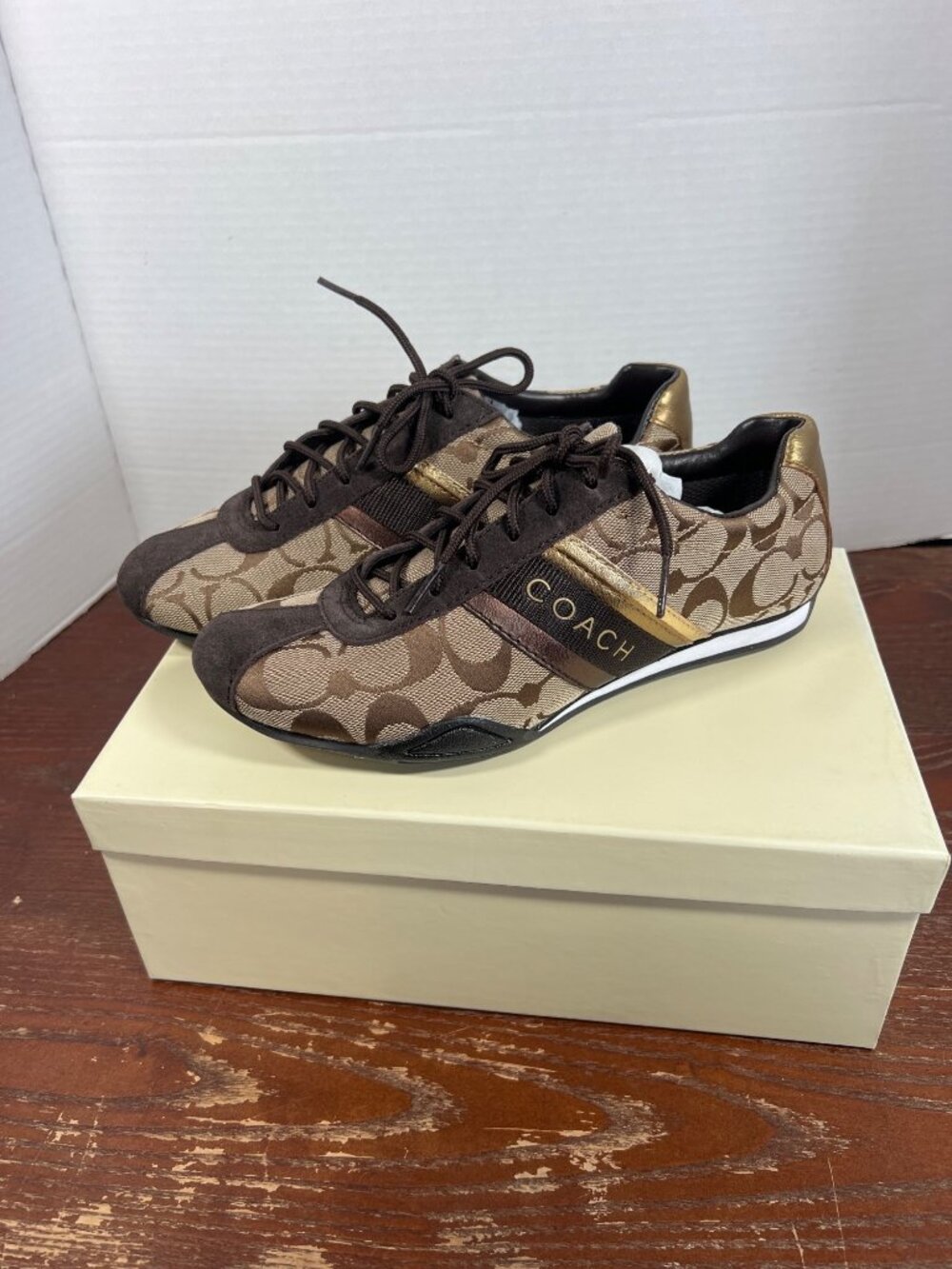 Coach Brown & Gold Lace-Up Sneakers Womens Size 8 Signature Canvas Monogram Logo